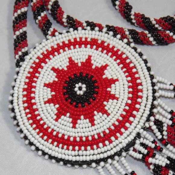 Vintage Native Seed Bead Bolo Necklace, First Nations Hand-crafted Beadwork - Picture 12 of 12